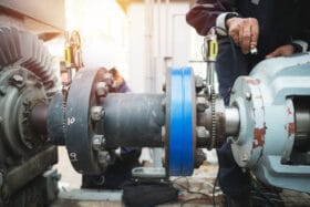 131918279_s-pump-mechanic